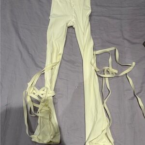 Wolford Cream Lace-Up Capri size M